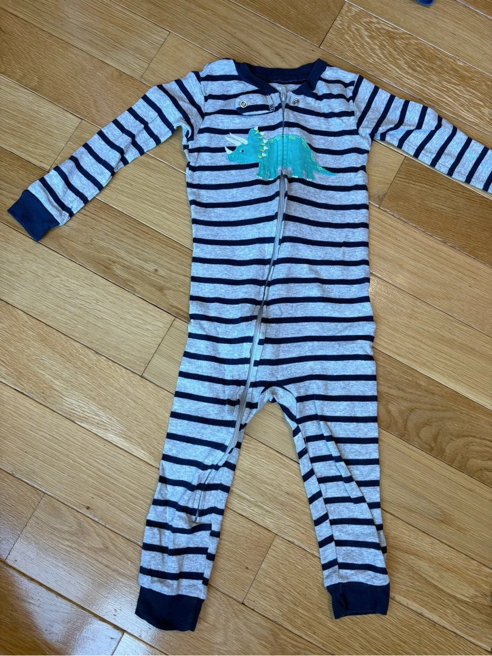 Lot of 10 Sets of Boys 2t Pajamas